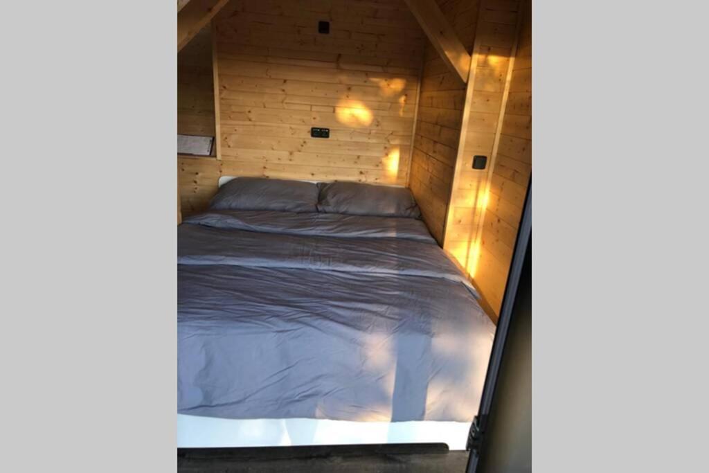 Apartamento C Vyhlídka Nad řekou Zdiby